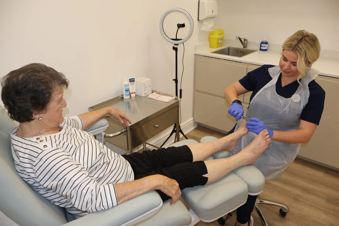 How Podiatric Medicine Addresses Heel Pain