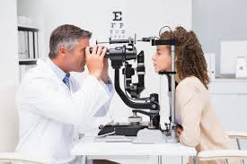 What to Expect During a Comprehensive Eye Exam at an Optometry Clinic